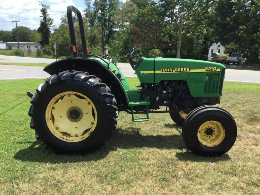 Nice John Deere 5210 2WD Tractor