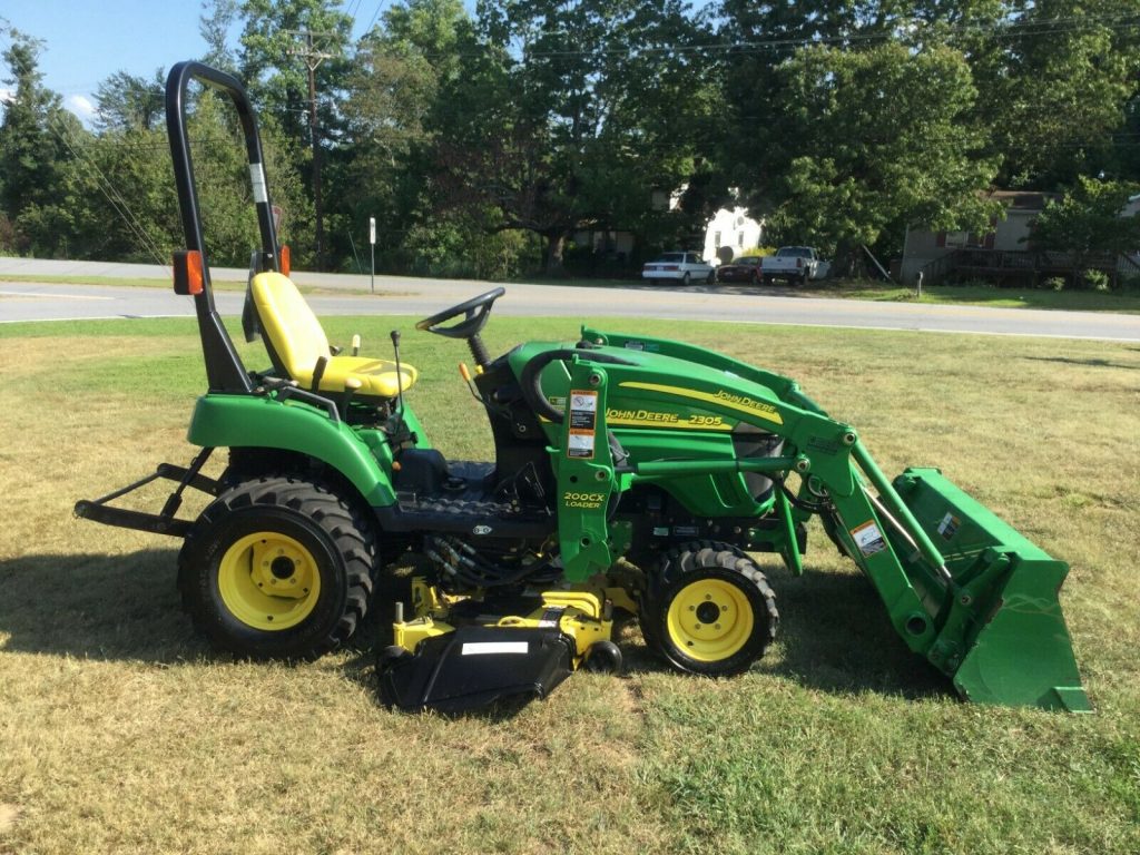 Very Nice John Deere 2305 4X4 Loader Mower Tractor with Only 477 Hours