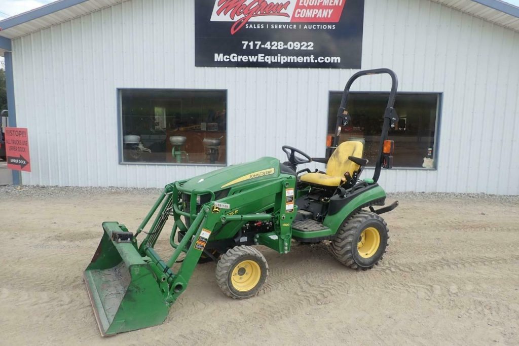 2015 JOHN DEERE 1025R