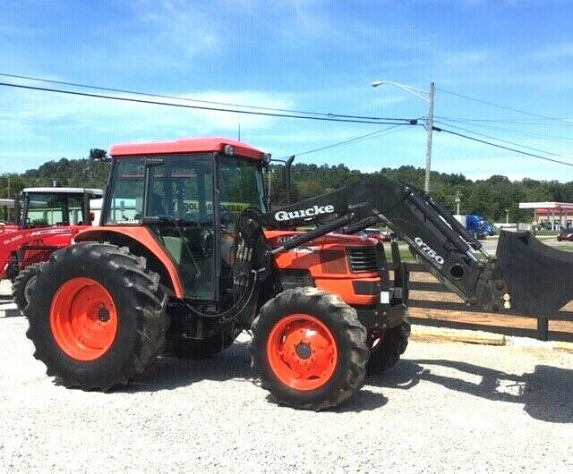 Kubota M9000 Tractor 4×4