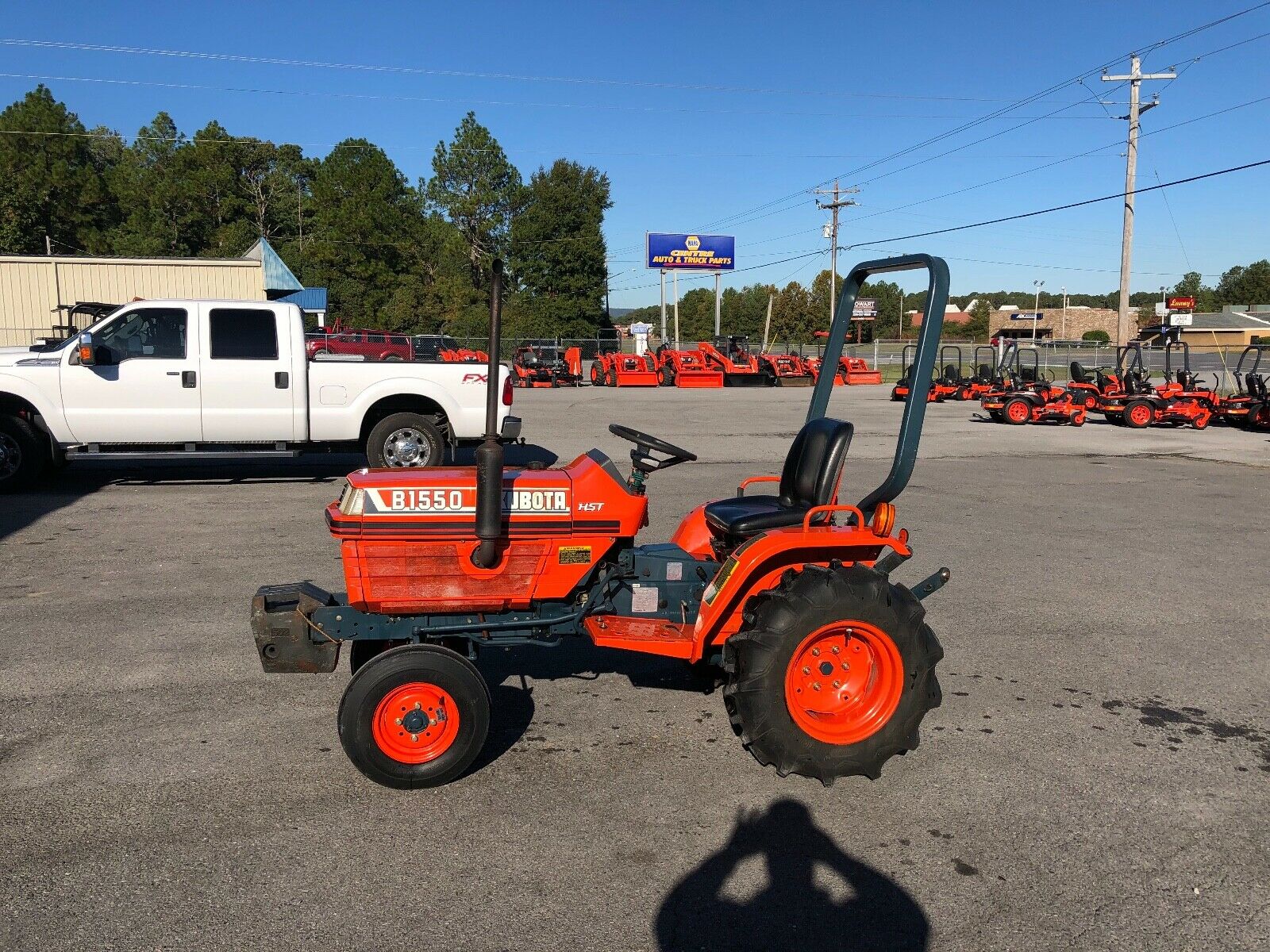 Kubota B1550 HST tractor - Used Tractors For Sale